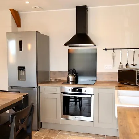 Holiday home Les Maisons De Charlotte Glanville