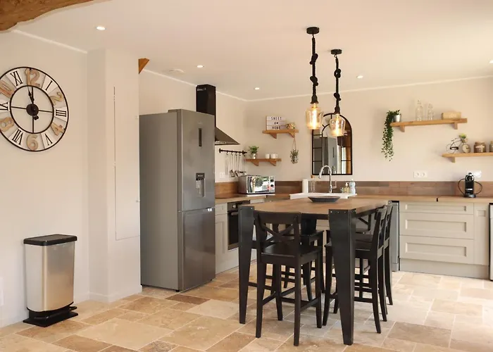 Holiday home Les Maisons De Charlotte Glanville